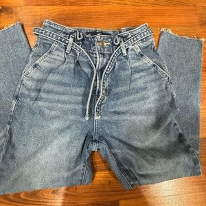 Women’s Hollister jeans
